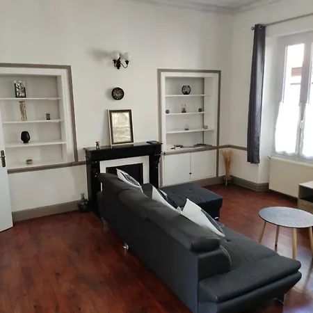 Au Logis Du Summer Apartment